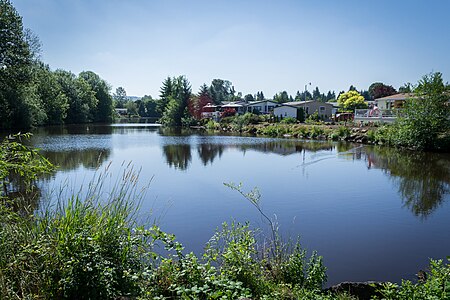 Lake Leona in Johnson City, Oregon.jpg