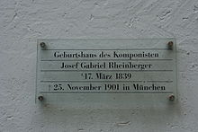 Tafel am Geburtshaus in Vaduz