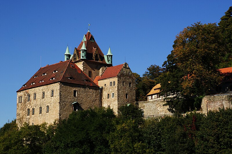 Schloss Kuckuckstein 800px-Liesel_01-10-2011_Schloss_Kuckuckstein