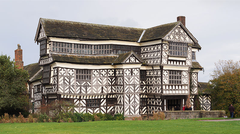 File:Little Moreton Hall 01.jpg