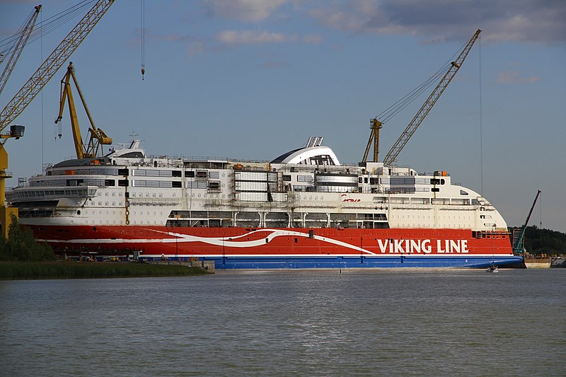 File:MS Viking Grace, Pernon telakka, Hahdenniemen venesatama, Raisio, 11.8.2012 (19).JPG