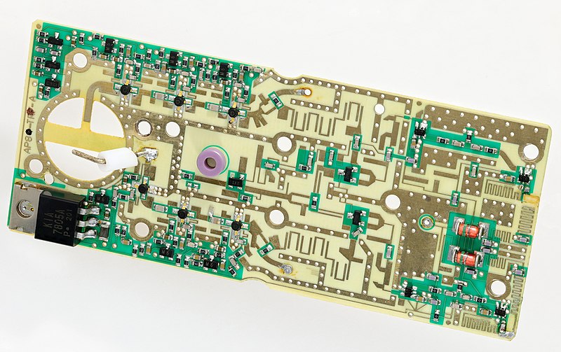 File:MTI AP84-TW Quattro LNB main PCB - 01.jpg