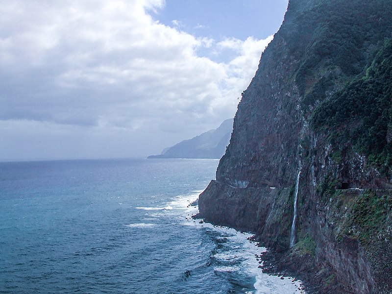 File:Madeira - North - Ribeira de Janela Cascata Água d'Alto DSCF1482 (52619989169).jpg