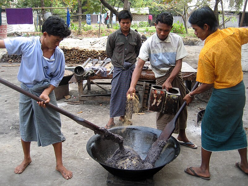 File:Making htamanè.JPG