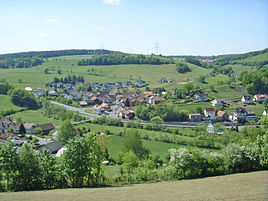 Malkomes from the slope of the Birkig.  In the background the Mühlberg.