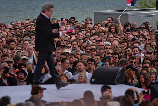 Français : Meeting politique de Jean-Luc Mélenchon à la prairie des Filtres de Toulouse, le 16 avril 2017. English: Political meeting of Jean-Luc Mélenchon in Toulouse, on 16 April 2017.