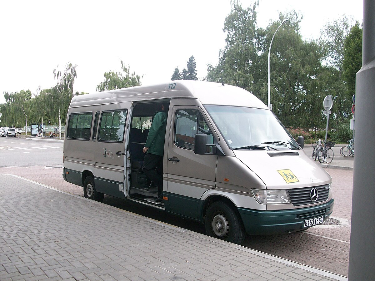 File:Mercedes-Benz Sprinter CTS - 1.JPG - Simple English Wikipedia, the  free encyclopedia