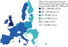 Microplastics per square meter in the EU sewage sludge (2015-2019) Microplastique par m2 UE via boues epuration CC BY SA1-s2.0-S0269749122004122-gr7 lrg.jpg
