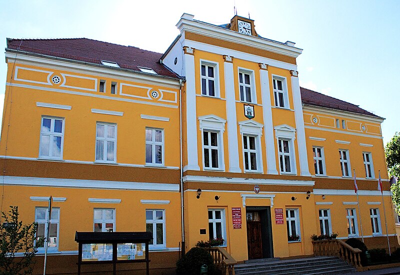 File:Mieszkowice TownHall.jpg