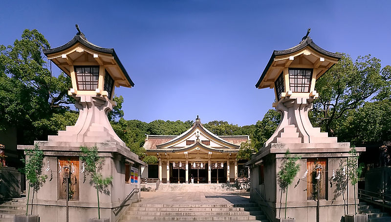 File:Minatogawa Jinja(the front of the main shrine).jpg