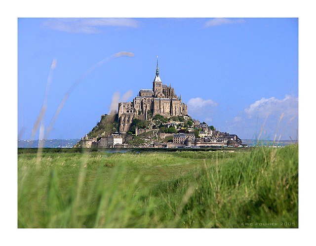 File:Mont_Saint_Michel.jpg