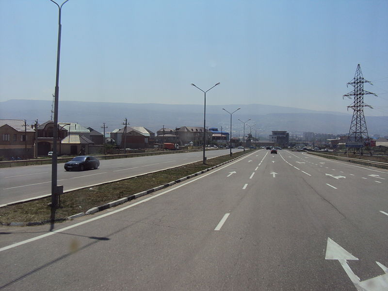 Файл:Motorway in Makhachkala - Dagestan.JPG