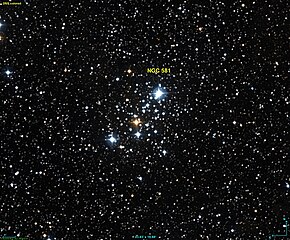 Messier 103 na snímku z přehlídky DSS (Digitized Sky Survey)