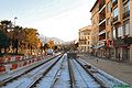 A Boulevard Jean-Jaurès építés alatt álló kép a sínek helyén.