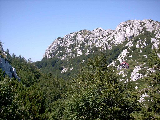 Nacionalni park Risnjak (Berghutte unterhalb des Gipfels des Risnak)