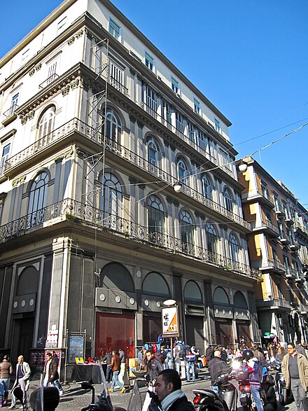Exterior Napoli - Palazzo Buono.jpg