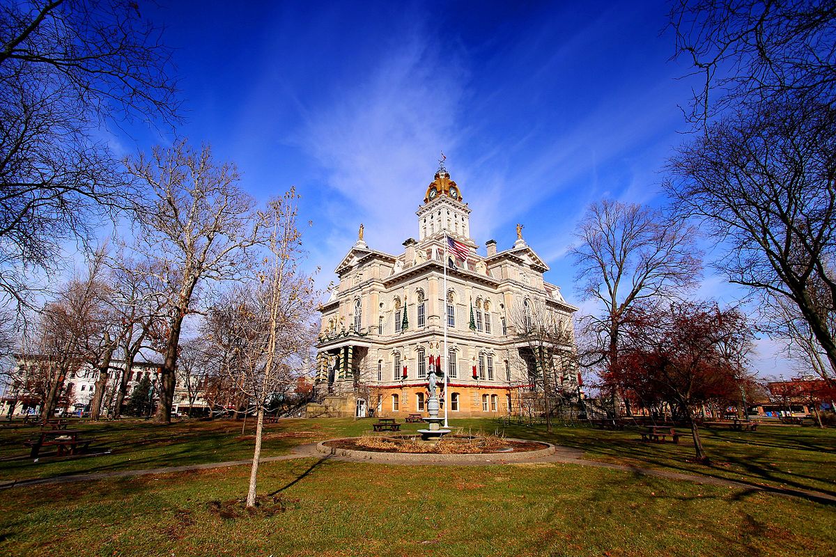 https://upload.wikimedia.org/wikipedia/commons/thumb/a/a4/Newark_CourtHouse_2008.jpg/1200px-Newark_CourtHouse_2008.jpg