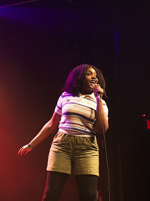 Noname on her Telefone tour in 2017