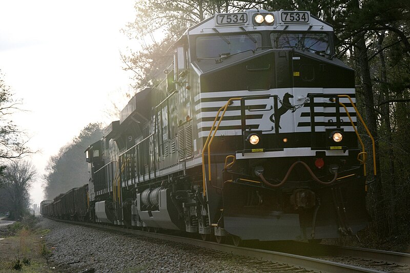 File:Norfolk Southern ES-400C (388547243).jpg