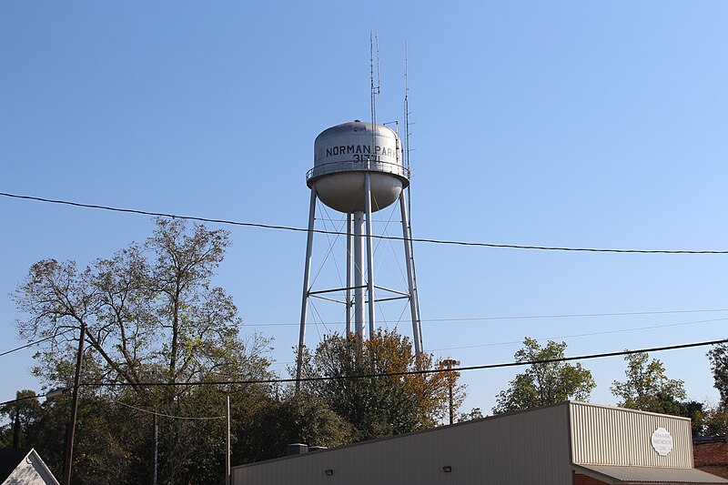 File:Norman Park Water Tower.jpg