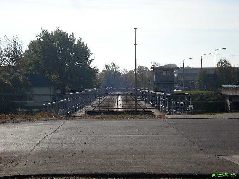 File:Old Train Bridge - panoramio.jpg