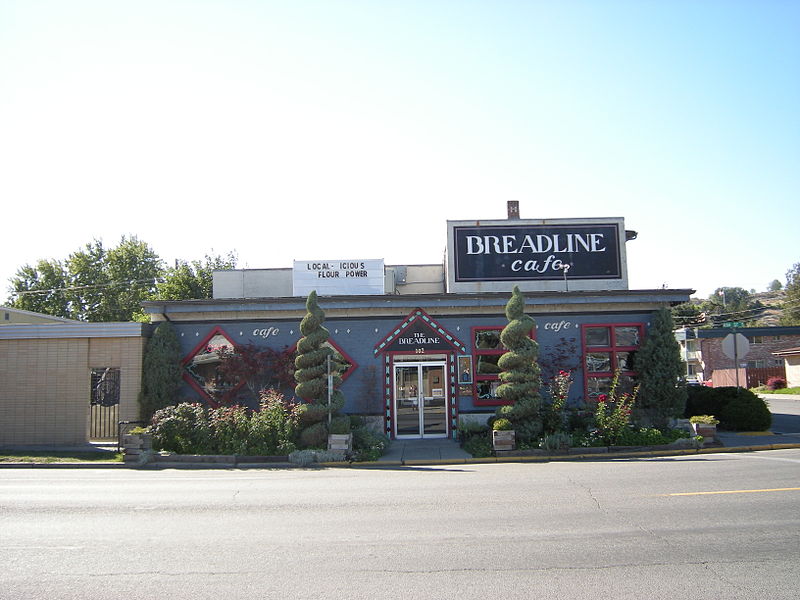 File:Omak, WA - Breadline Cafe 01.jpg