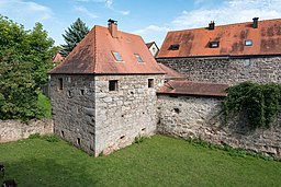 Ornbau, Stadtbefestigung, An der Stadtmauer 8 20170824 004