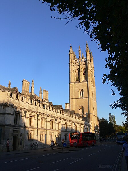 File:Oxford - Magdalen College 5.JPG