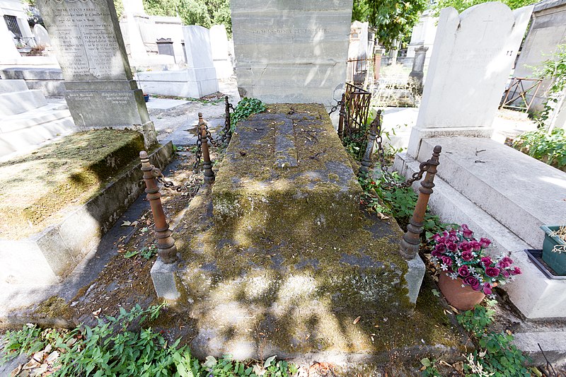 File:Père-Lachaise - Division 11 - Unidentified35 01.jpg