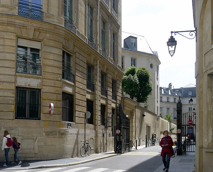 File:P1100911 Paris Ier rue de Radziwill rwk.JPG