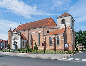 Gemeente kerk in Lwowek (1) .jpg