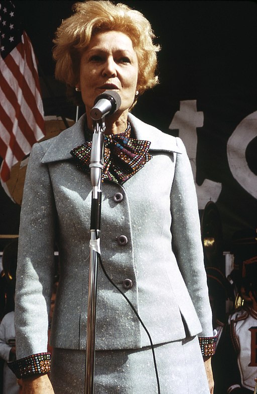 Pat Nixon speaks 1972