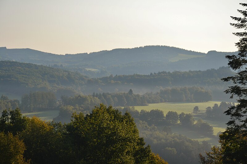 File:Paysage près de Rempnat.JPG