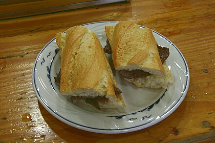 A simple beef pepito