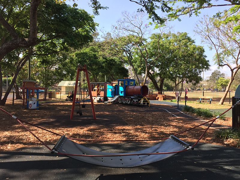 File:Playground in Milton Park, Brisbane.JPG