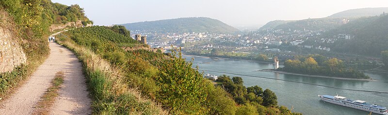 File:Rüdesheim Historienweg 582-84kh.jpg