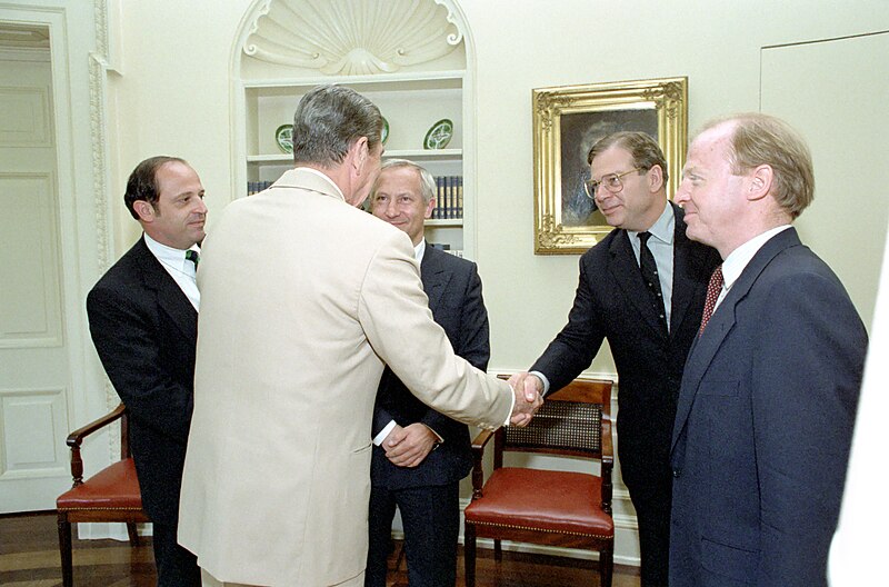 File:Reagan’s meeting with Oleg Gordievsky in the Oval Office (08).jpg