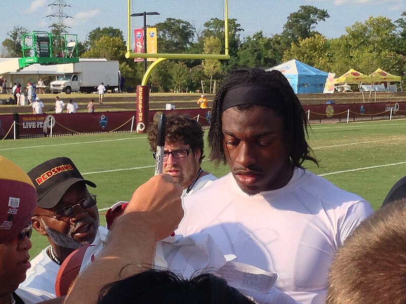 File:Redskins training camp 174 (9452371050).jpg