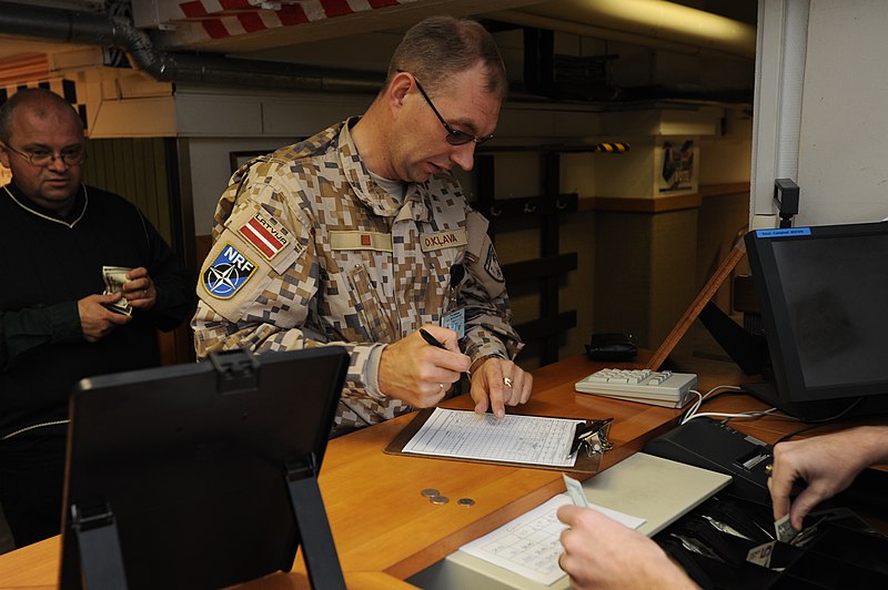 File:SSG. Shannon greets Latvian Soldier (8008823193).jpg