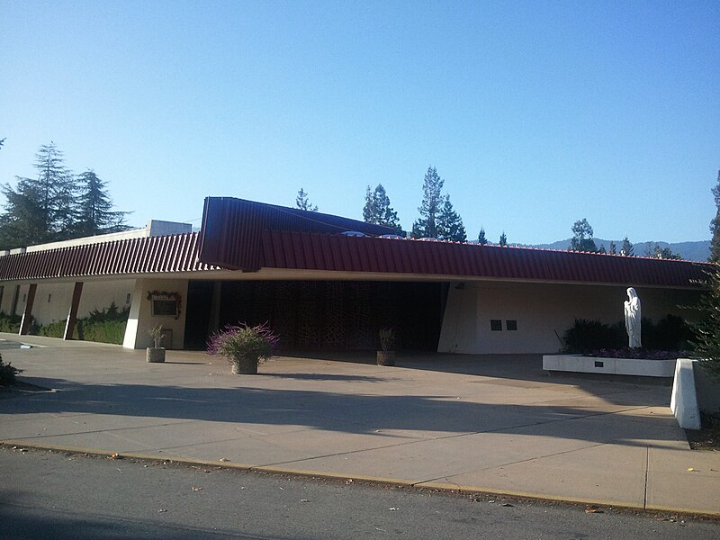 File:Sacred Heart Church Saratoga CA Entrance.jpg