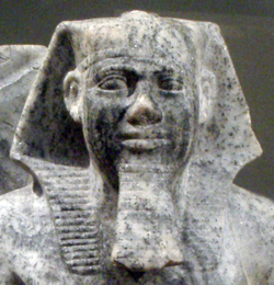 Голова статуи Сахура. Фрагмент