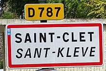 Saint-Clet. Panneau d'agglomération.jpg