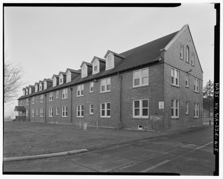 File:Sand Point Naval Station Puget Sound, Building No. 26 North, 7400 Sand Point Way Northeast, Seattle, King County, WA HABS WASH,17-SEAT,17A-5.tif