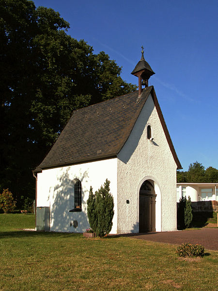 File:Schoenstatt-Kapelle Bad Salzdetfurth aussen.JPG