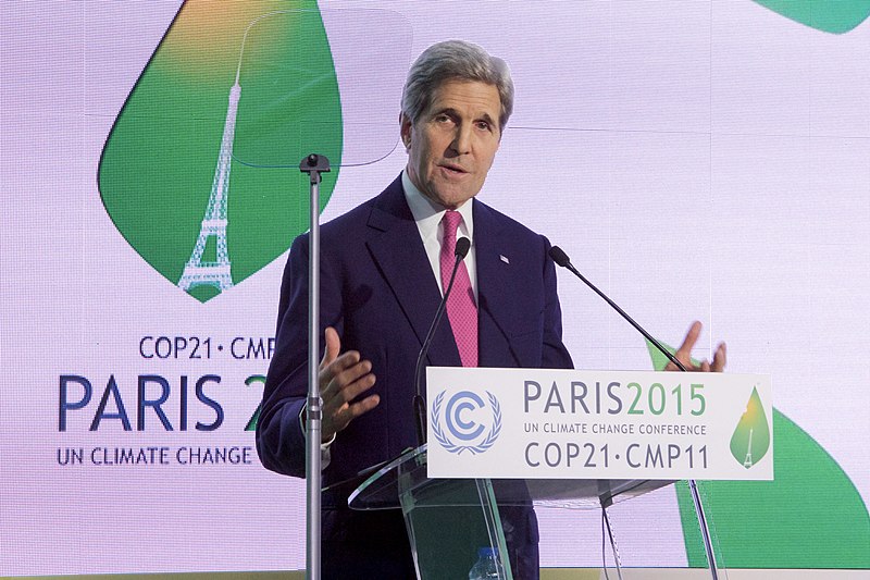 File:Secretary Kerry Delivers a Major Address at COP21 Climate Change Conference in Paris (23336043410).jpg