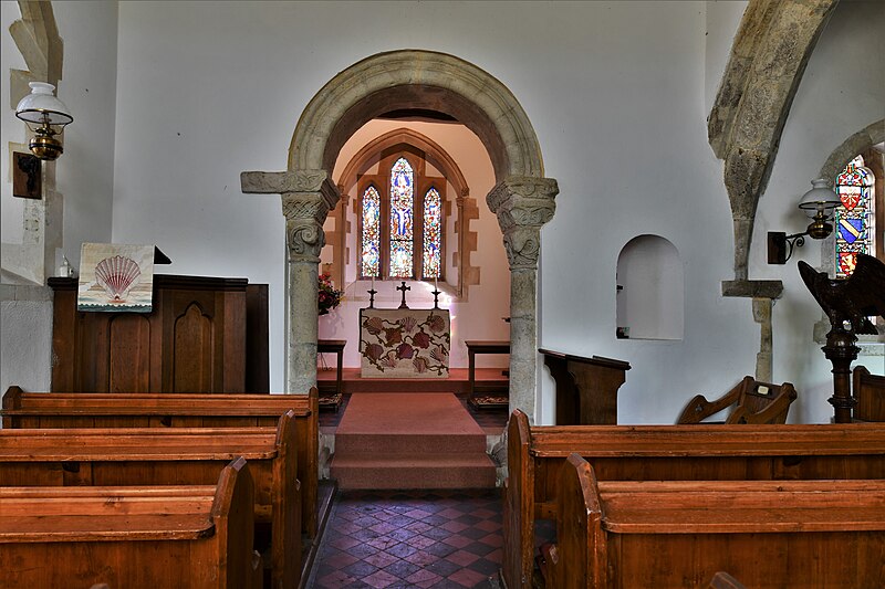 File:Selham, St. James' Church, The nave - geograph.org.uk - 5963198.jpg