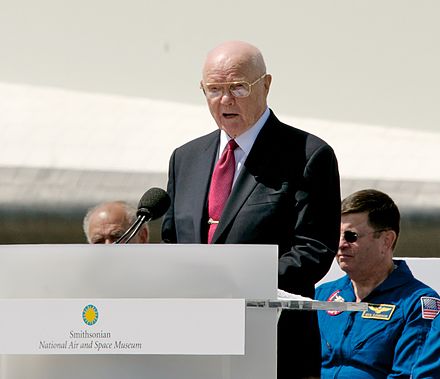 Glenn at the ceremony transferring the Space Shuttle Discovery to the Smithsonian Institution
