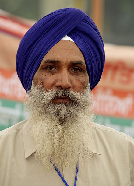 Sikh man wearing a dastar