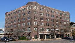 Simon Bros bldg (Omaha) от SW 1.JPG