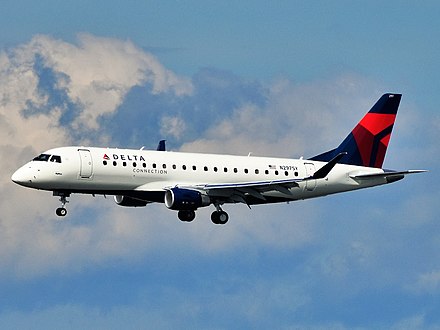 Embraer 175, owned and operated by SkyWest for Delta Connection, approaching LaGuardia Airport.
